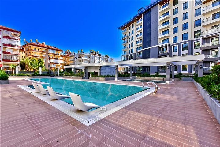 بنتهاوس من ثلاث غرف نوم في مجمع جديد مطل على البحر