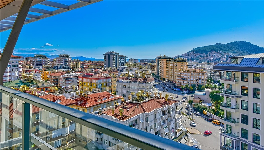 بنتهاوس من ثلاث غرف نوم في مجمع جديد مطل على البحر