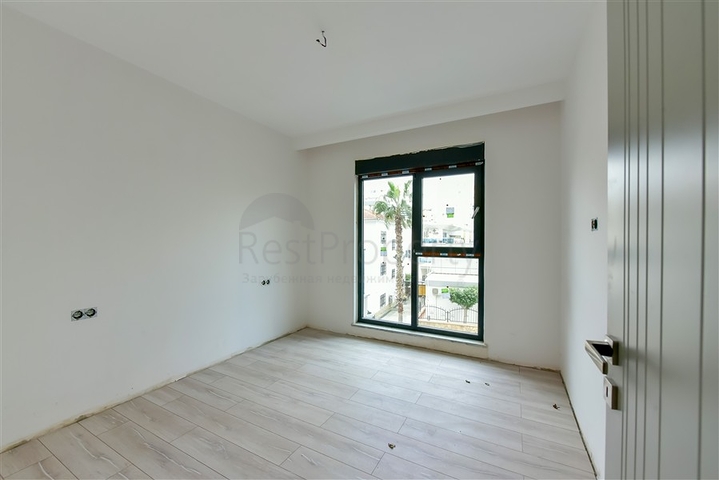 شقة في مجمع جديد في قلب محمودلار