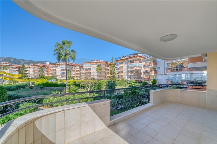 شقة 2 + 1 في مجمع مع بنية تحتية في منطقة أوبا