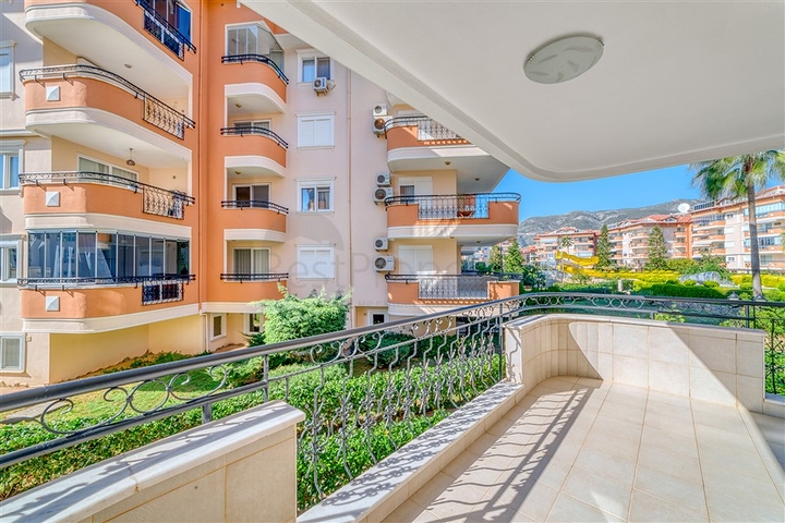 شقة 2 + 1 في مجمع مع بنية تحتية في منطقة أوبا