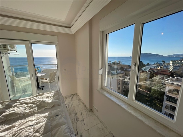 شقة 2 + 1 على السطر الأول مطلة على البحر