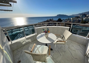 شقة 2 + 1 على السطر الأول مطلة على البحر