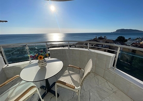 شقة 2 + 1 على السطر الأول مطلة على البحر