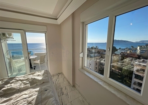 شقة 2 + 1 على السطر الأول مطلة على البحر