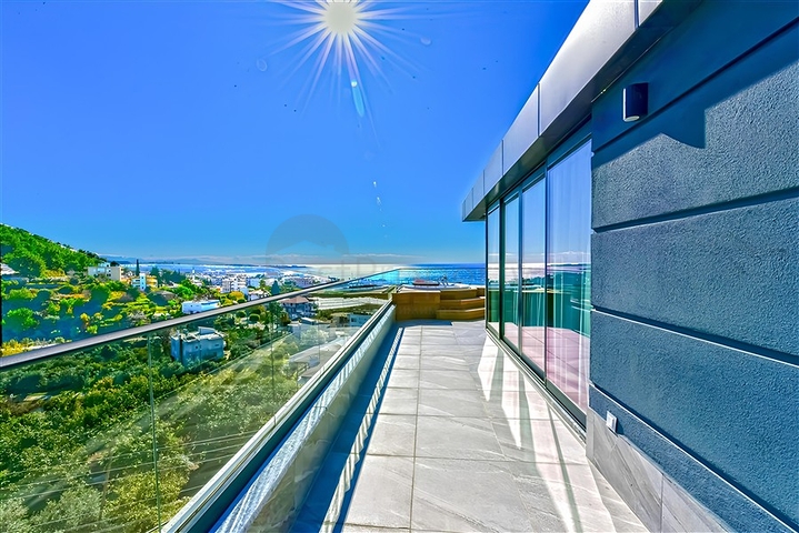 مجمع فيلا فاخرة مطلة على البحر في أفسلار