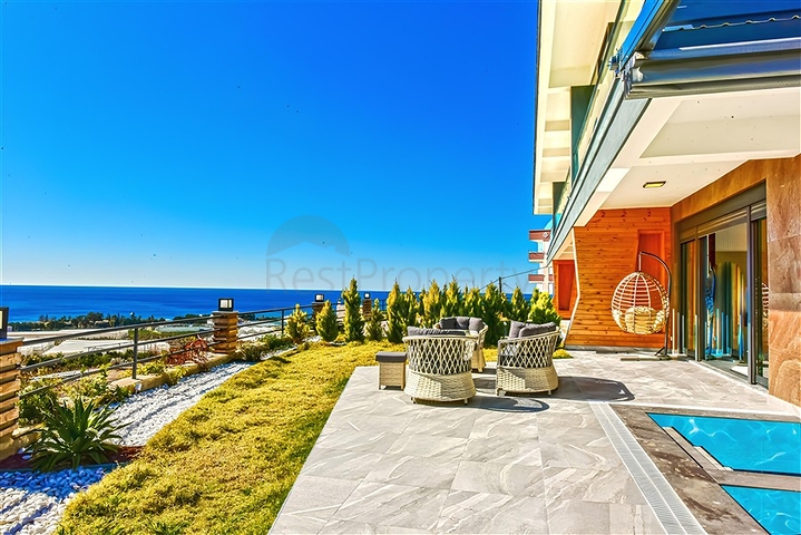 مجمع فيلا فاخرة مطلة على البحر في أفسلار