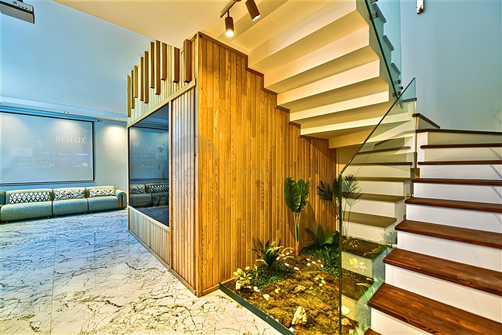 مجمع فيلا فاخرة مطلة على البحر في أفسلار