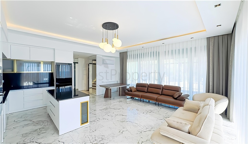 مجمع فيلا فاخرة مطلة على البحر في أفسلار