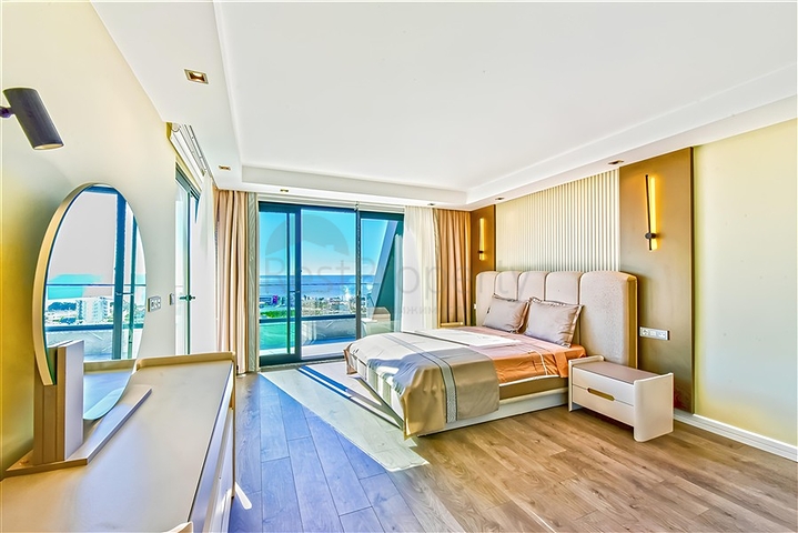 مجمع فيلا فاخرة مطلة على البحر في أفسلار