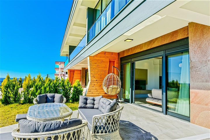 مجمع فيلا فاخرة مطلة على البحر في أفسلار