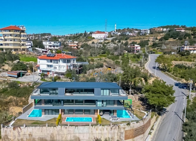 مجمع فيلا فاخرة مطلة على البحر في أفسلار