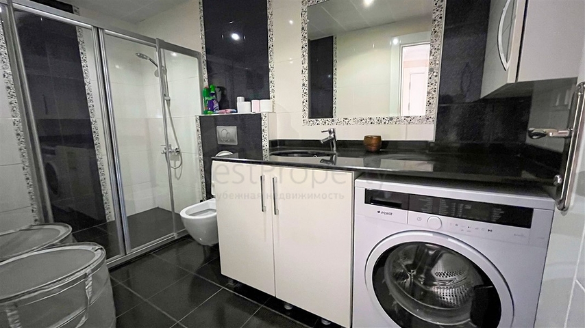 3 + 1 شقة 250 متر من البحر في منطقة أوبا