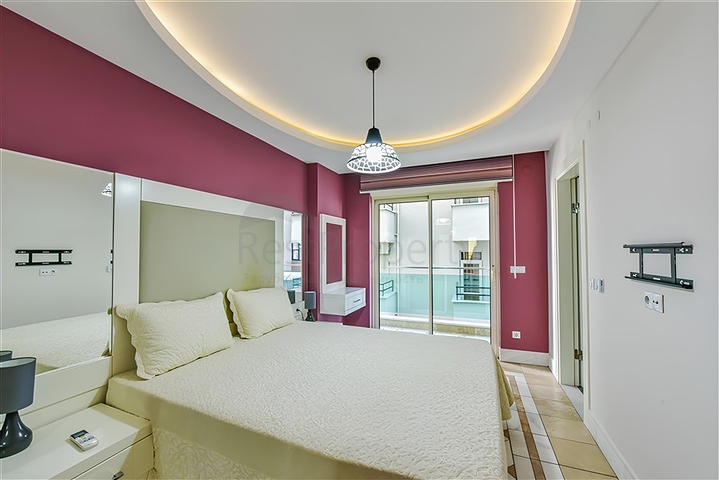 قريبة من شاطئ كليوباترا -دوبلكس 3 غرف وصالة -فاخرة -في مركز الانيا 