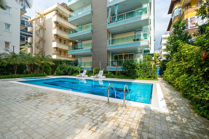 قريبة من شاطئ كليوباترا -دوبلكس 3 غرف وصالة -فاخرة -في مركز الانيا 