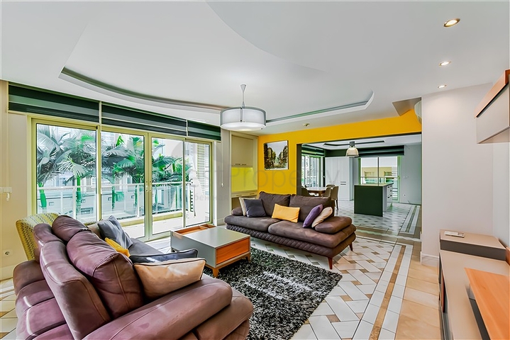 قريبة من شاطئ كليوباترا -دوبلكس 3 غرف وصالة -فاخرة -في مركز الانيا 