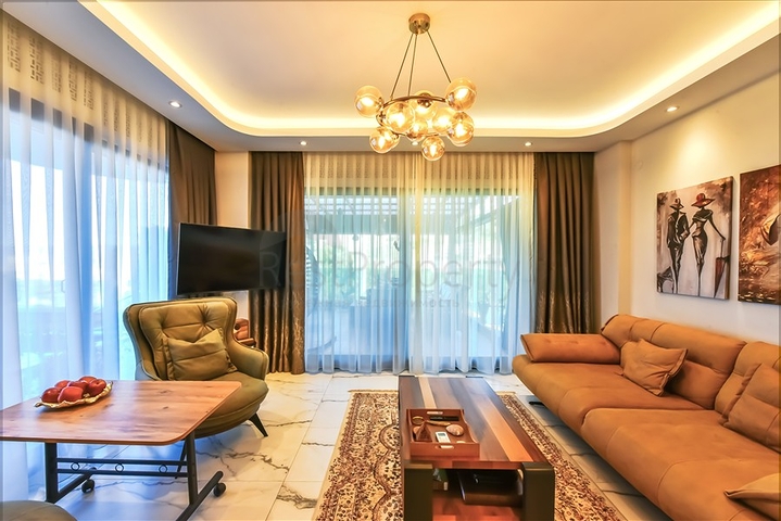 فيلا 6+1 مطلة على البحر في منطقة كارجيجاك 