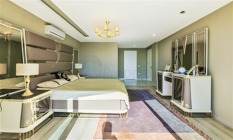 فيدا 5 + 1 مطلة على البحر في وسط ألانيا