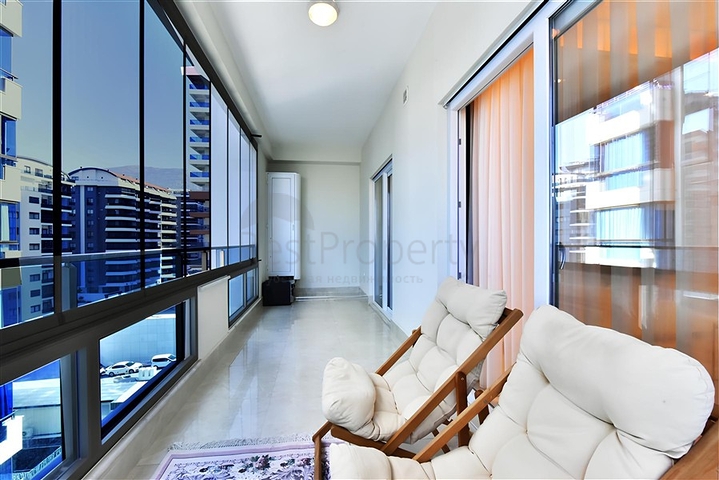 شقة فسيحة 1 + 1 في مجمع جديد في منطقة محمودلار