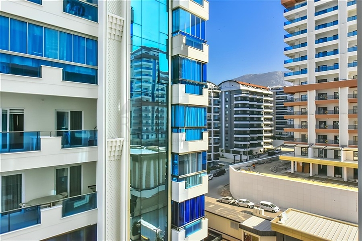 شقة فسيحة 1 + 1 في مجمع جديد في منطقة محمودلار