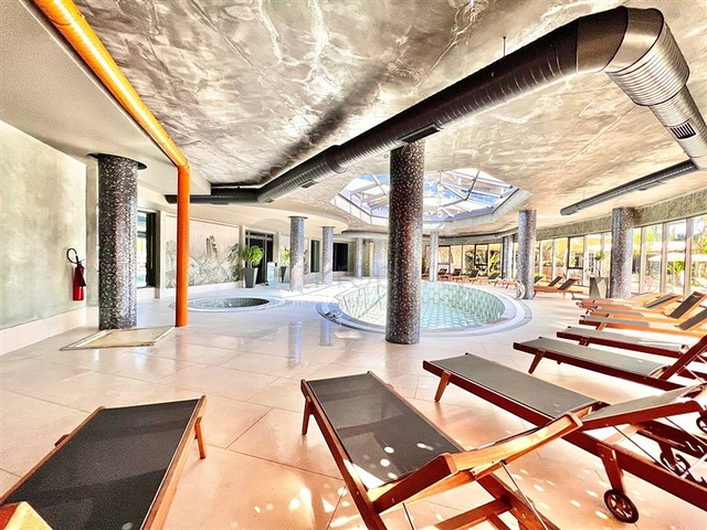 شقة 1+1 مطلة على البحر على الساحل الأول