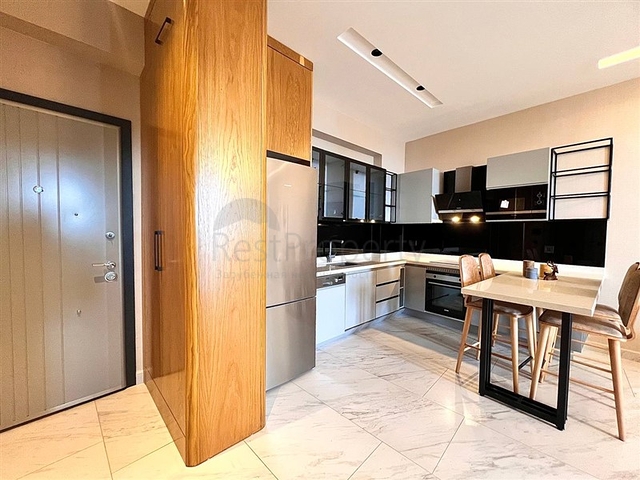 شقة 1+1 مطلة على البحر على الساحل الأول