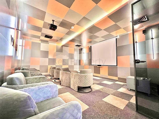 شقة 1+1 مطلة على البحر على الساحل الأول