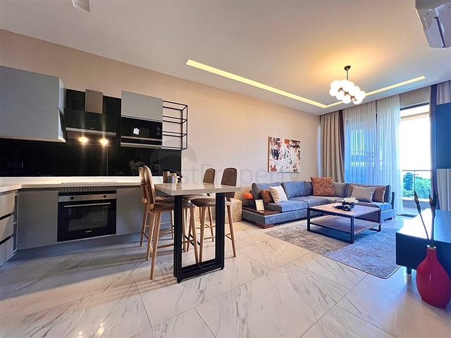 شقة 1+1 مطلة على البحر على الساحل الأول