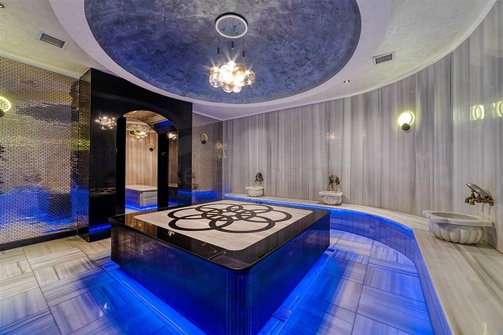 شقة 1+1 مطلة على البحر على الساحل الأول