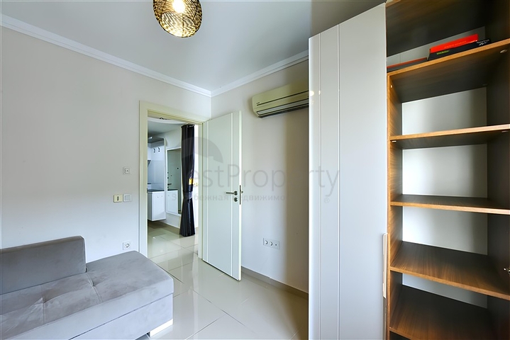 شقة فاخرة مطلة على البحر وبنية تحتية كاملة في قلب كوناكلي 