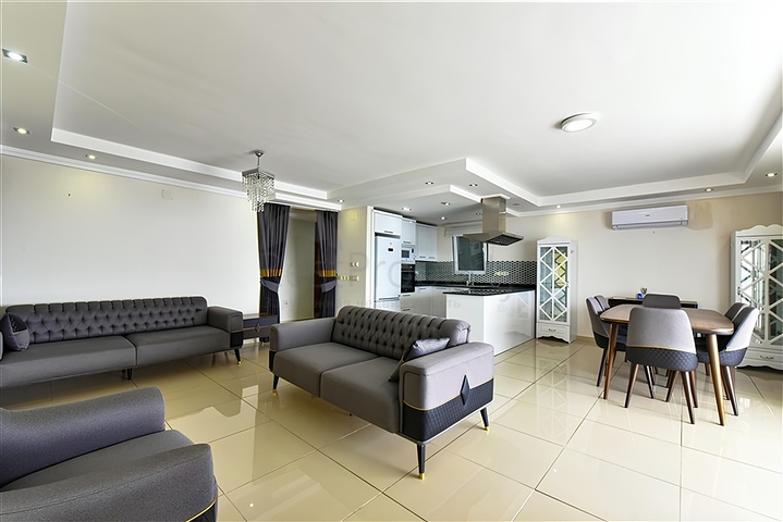 شقة فاخرة مطلة على البحر وبنية تحتية كاملة في قلب كوناكلي 