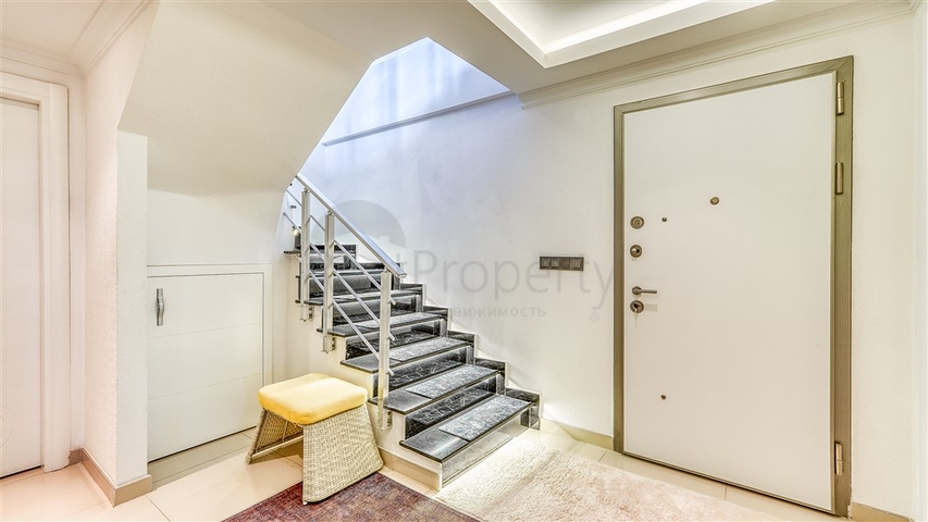 بنتهاوس واسع 3 + 1 في محمودلار