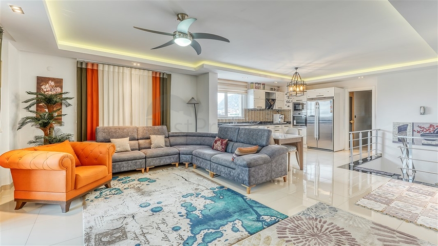 بنتهاوس واسع 3 + 1 في محمودلار