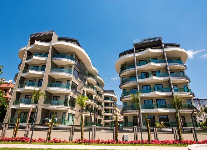 شقة 1+1 في مجمع متميز في وسط ألانيا