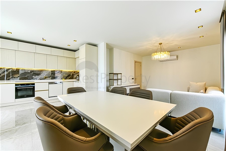 4 + 1 بنتهاوس في وسط ألانيا ، 150 متر من البحر