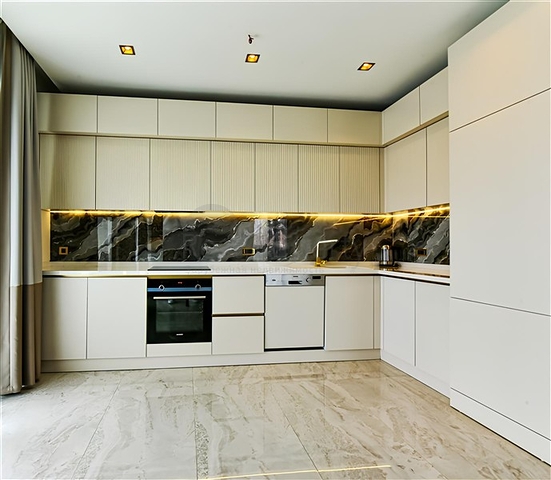 4 + 1 بنتهاوس في وسط ألانيا ، 150 متر من البحر