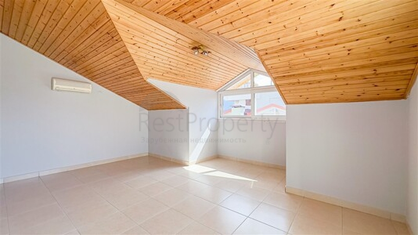 3 + 1 شقة 200 متر من البحر في وسط ألانيا