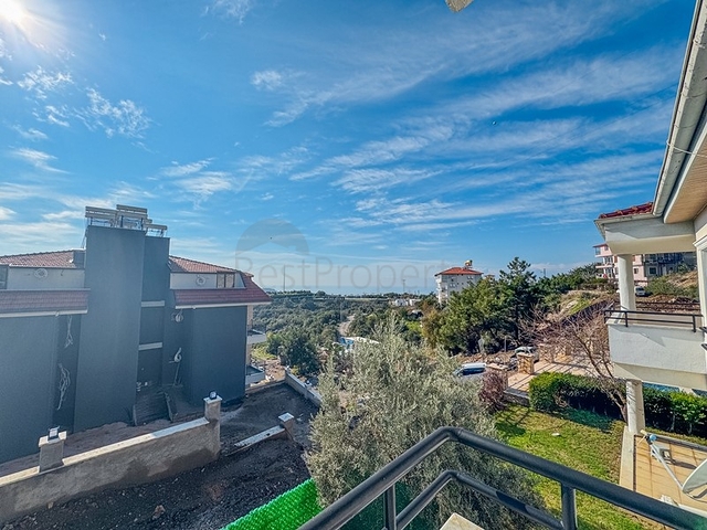 فيلا مطلة على البحر للبيع في ألانيا / 3 غرف نوم ، 170 م2