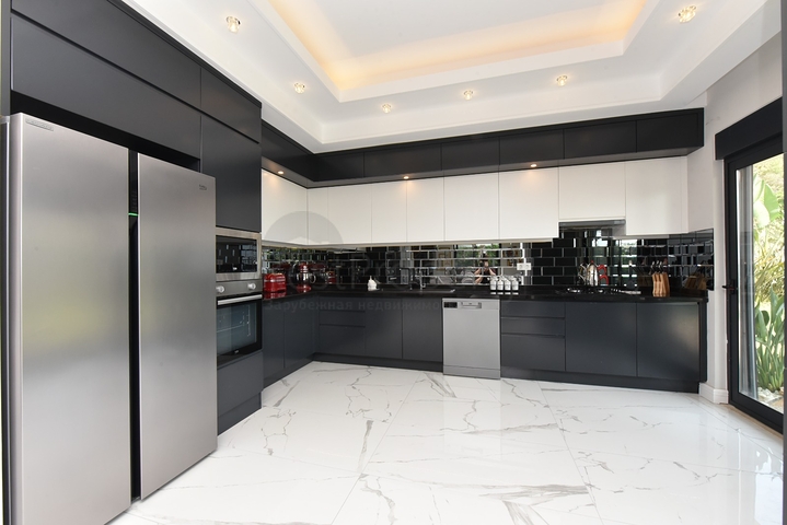 فيلا 4+1 في وسط ألانيا 