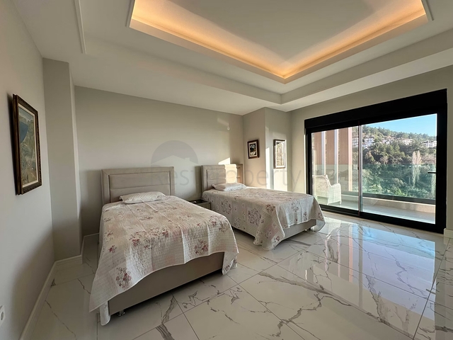 فيلا 4+1 في وسط ألانيا 