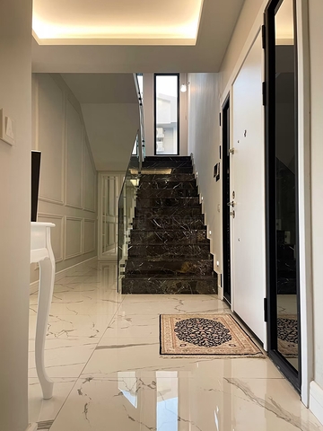 فيلا 4+1 في وسط ألانيا 