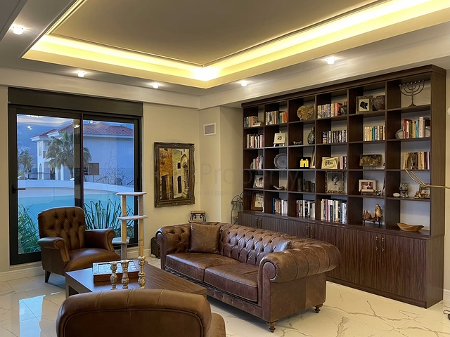 فيلا 4+1 في وسط ألانيا 