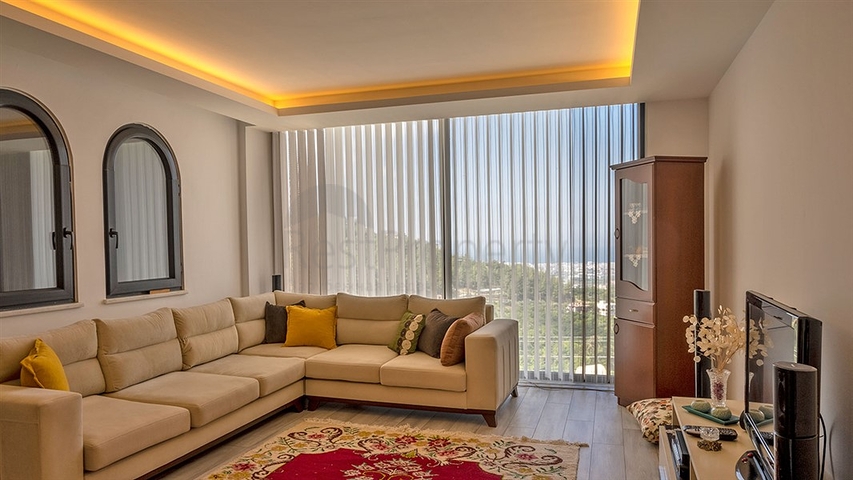 4 + 1 فيلا للبيع في ألانيا عن طريق البحر / منزل الانتهاء مع الأثاث