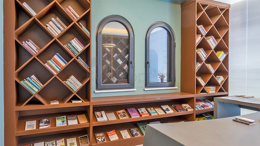 4 + 1 فيلا للبيع في ألانيا عن طريق البحر / منزل الانتهاء مع الأثاث