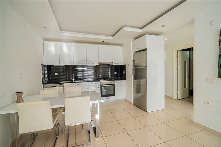 شقة مفروشة 1 + 1 في أوبا