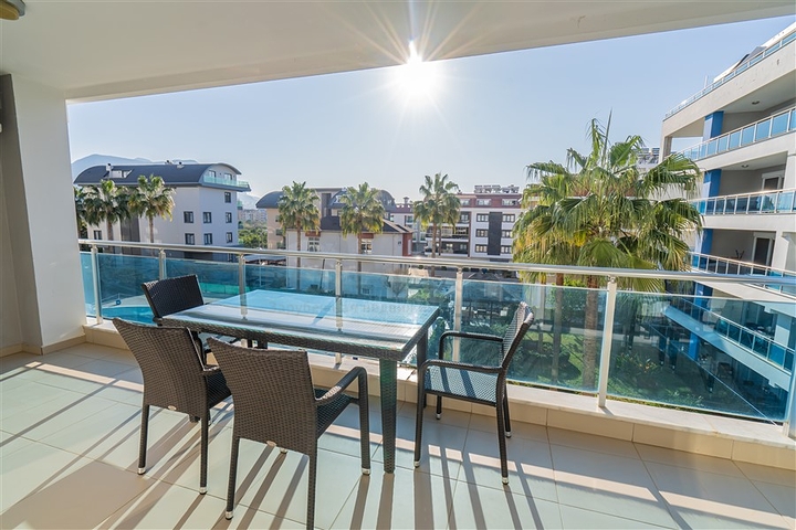 شقة مفروشة 1 + 1 في أوبا