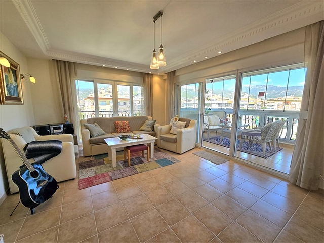 شقة فسيحة 2 + 1 في أوبا