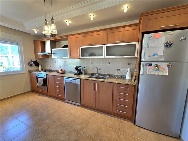 شقة فسيحة 2 + 1 في أوبا