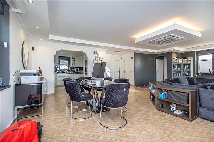 فيلا مع إطلالة بانورامية على البحر الأبيض المتوسط هي مساحة مثالية للعيش والاسترخاء