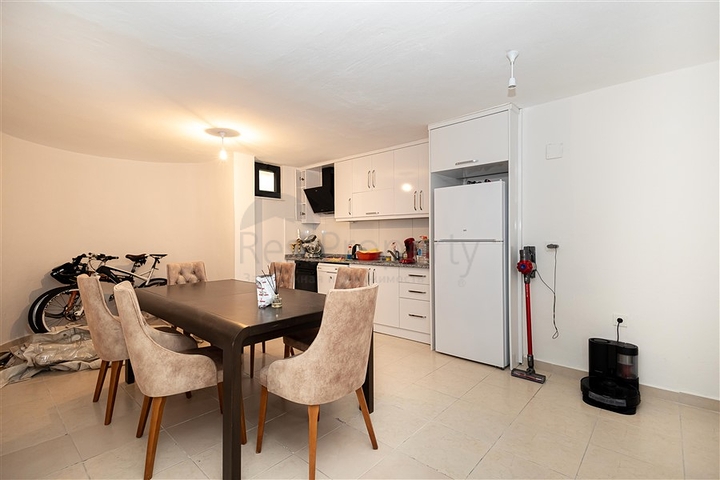 فيلا مع إطلالة بانورامية على البحر الأبيض المتوسط هي مساحة مثالية للعيش والاسترخاء